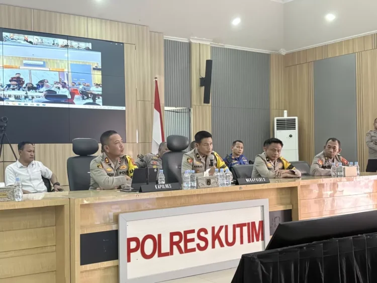 Konferensi pers Polres Kutim di di Auditorium Mapolres Kutim Rabu (31/12). (Jufriadi/KP)