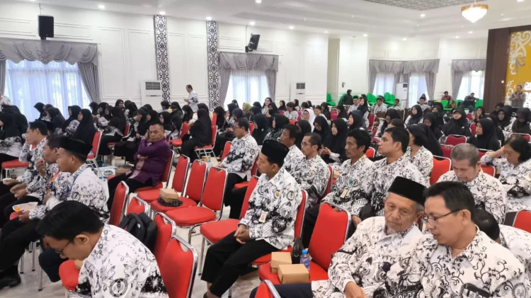 Skema penyedia jasa lainnya perorangan (PJLP) menjadi salah satu cara yang bisa diambil Pemkot Bontang dalam mengatasi krisis guru. (ADIEL KUNDHARA/KP)