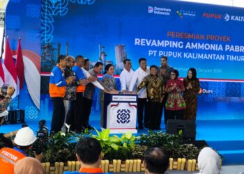 Mentan Amran Resmikan Revamping Pabrik Ammonia 2 Pupuk Kaltim