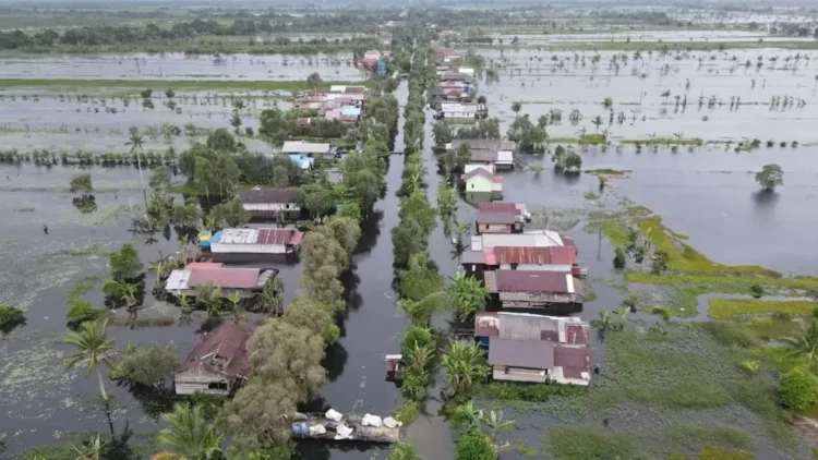 Desa Lok Baintan, Kecamatan Sungai Tabuk, Kabupaten Banjar. Akses transportasi lumpuh total dilihat menggunakan drone pada Kamis (8/1/2026) siang. ( MASRUNI UNTUK RADAR BANJARMASIN)