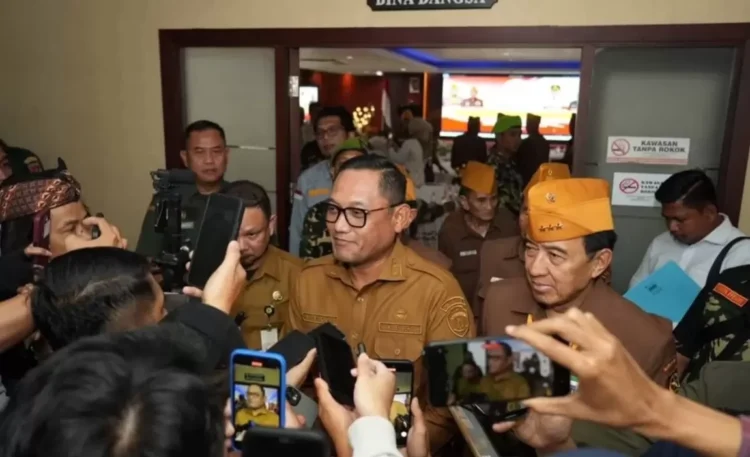 Wakil Gubernur Kaltim Seno Aji berjanji mengecek dan menindaklanjuti keluhan mahasiswa terkait pembatalan status penerima Beasiswa Gratispol.