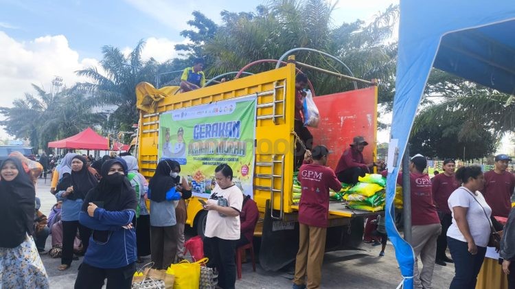 Salah satu kegiatan Gerakan Pangan Murah yang digelar DKP3. (Dwi Kurniawan Nugroho/Bontang Post)