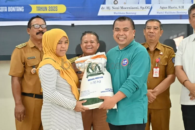 Pemkot Bontang akan menyalurkan bantuan yang diserahkan kepada masyarakat terkait sarana penunjang nelayan pada tahun ini. (ADIEL KUNDHARA/KP)