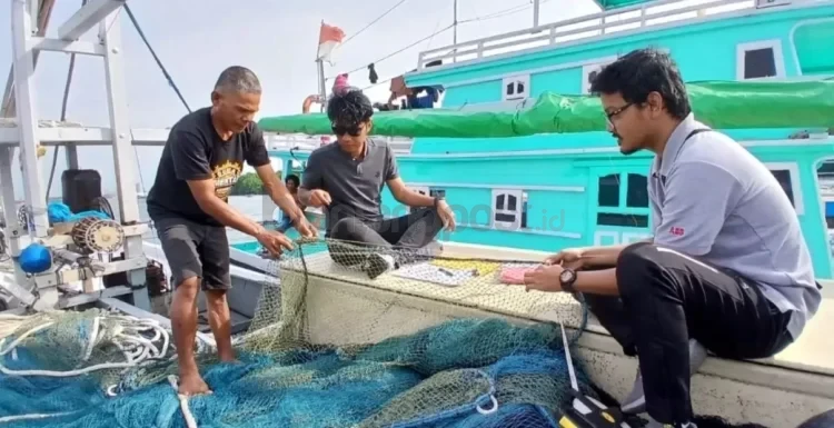 Pemkot Bontang akan menyalurkan bantuan yang diserahkan kepada masyarakat terkait sarana penunjang nelayan pada tahun ini. 9ADIEL KUNDHARA/KP)