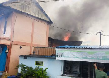 Kebakaran Besar di Berebas Tengah Bontang, Api Hanguskan Sejumlah Rumah