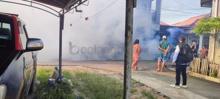 Wali Kota Bontang Neni Moerniaeni meminta dilakukan fogging fokus jika terjadi kasus positif di satu wilayah.