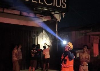 Meteran Listrik Terbakar, Toko di Jalan Bhayangkara Bontang Nyaris Dilahap Api