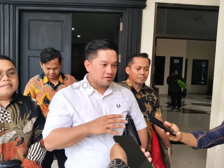 Kuasa hukum Dayang Donna, Hendrik Kusnianto (BAYU/KP)