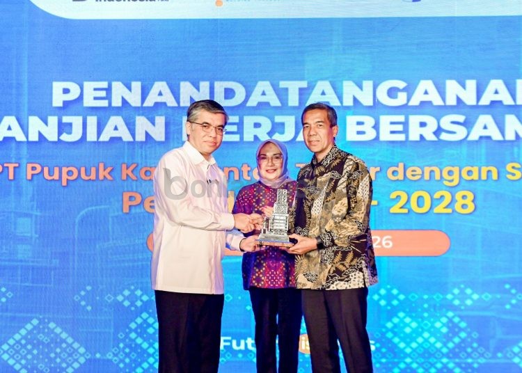 Wujudkan Hubungan Industrial Harmonis, Pupuk Kaltim dan SP KKPKT Resmi Teken PKB 2026–2028