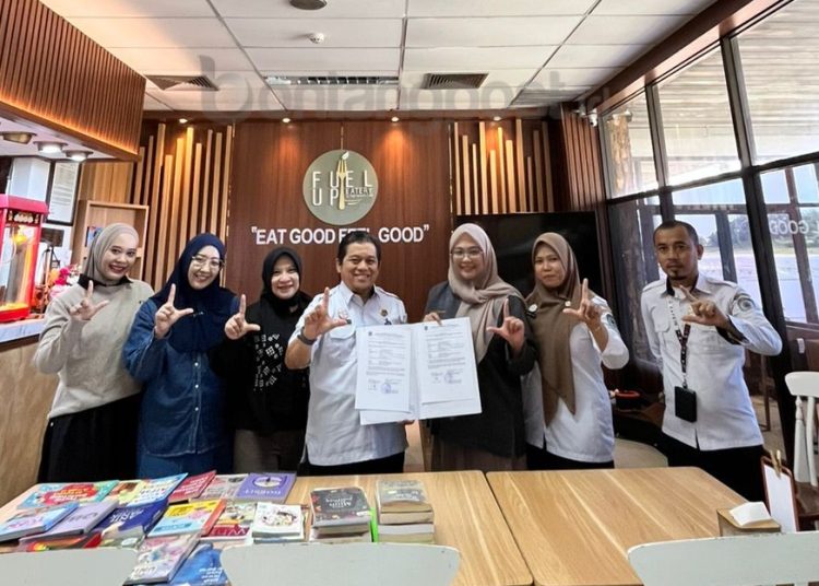 DPK Bontang Perluas Akses Literasi Lewat Pojok Baca “Bakul Terasi” di Ruang Publik