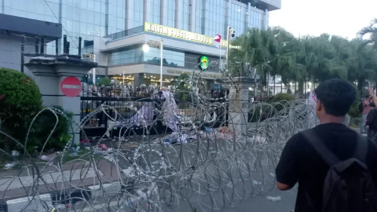 Aksi massa 21 April di kantor Gubernur Kaltim