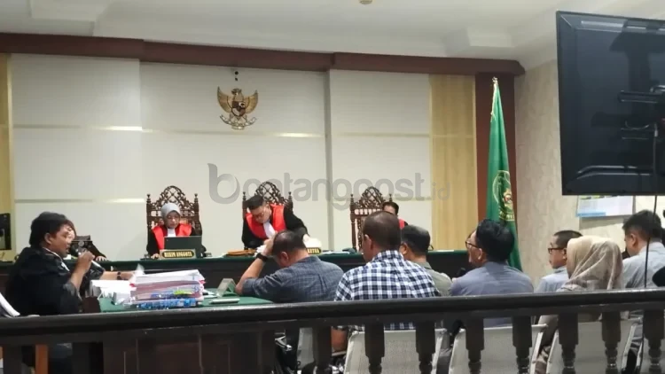 Sidang dugaan korupsi DBON Kaltim di Pengadilan Tipikor Samarinda, Selasa (7/4/2026). Para saksi mengaku tidak pernah mengajukan proposal hibah langsung ke DBON melainkan ke Pemprov Kaltim. (BAYU/KP)