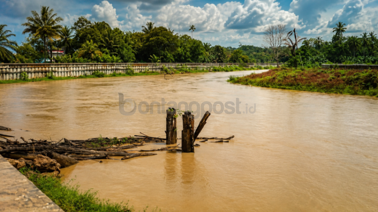 Sungai yang diturap di Kecamatan Sepaku, PPU. (Nasya/KP)