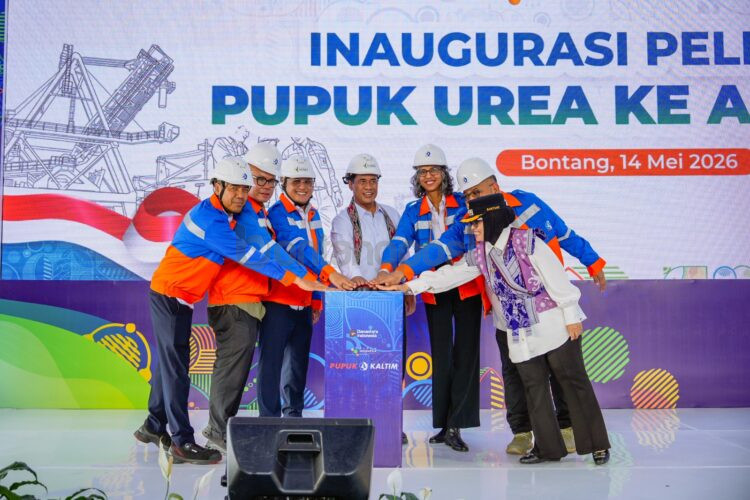 Pelepasan ekspor perdana pupuk urea produksi PT Pupuk Kaltim tujuan Australia.