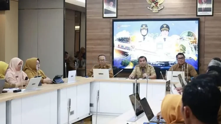 Wakil Wali Kota Bontang, Agus Haris memimpin rapat penekanan angka stunting melalui rencana yang akan dimulai dalam waktu dekat.