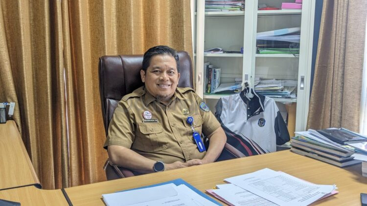 Kepala Bidang Perpustakaan DPK Bontang, Indra Nopika Wijaya, menyampaikan pentingnya peran ATPUSI dalam meningkatkan kompetensi tenaga perpustakaan sekolah dan mendukung akreditasi perpustakaan.