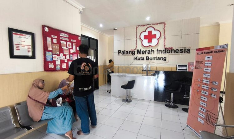 Kantor Unit Donor Darah PMI Kota Bontang di Jalan Paprika, Kelurahan Gunung Elai. Meski stok darah di Bontang relatif aman, PMI mengungkapkan ketersediaan pendonor golongan darah O negatif masih sangat terbatas dengan hanya dua pendonor aktif yang terdata. (Nasrullah / Bontang Post)