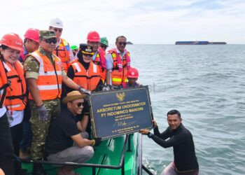 Komitmen Jaga Lingkungan, PT IMM Gelar Penanaman Pohon dan Transplantasi Terumbu Karang