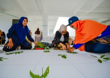 Pupuk Kaltim Latih 30 UMKM Bontang Kuasai Ecoprint, Dorong Produk Ramah Lingkungan