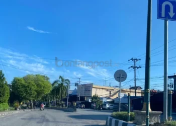 Hampir 10 Tahun Rusak, Jalan Nasional Depan RSUD Bontang Belum Juga Diperbaiki