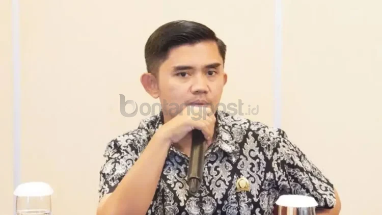 dr Andi Satya Adi Saputra.