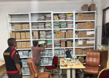 Kejati Kaltim Geledah Kantor Disdikbud Kukar, Dokumen Dugaan Korupsi TPP Guru Disita