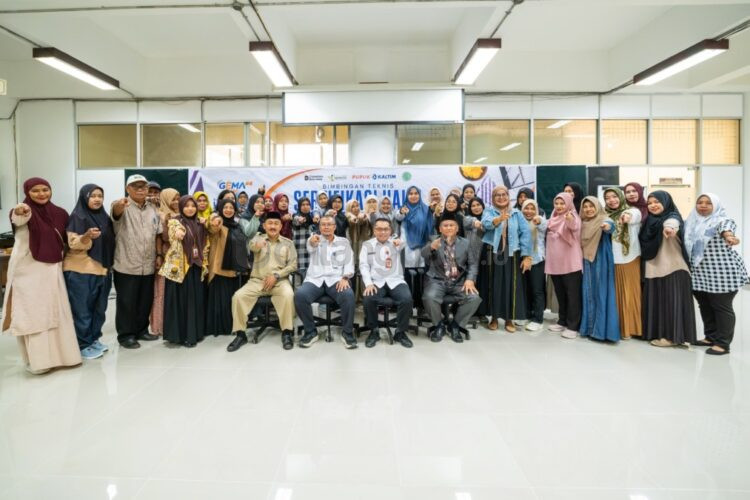 Pelaku UMKM binaan Pupuk Kaltim mengikuti Bimbingan Teknis Sertifikasi Halal untuk meningkatkan daya saing dan kualitas usaha.