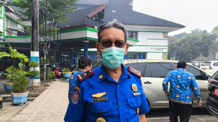 Kepala Disdamkartan Kota Bontang Amiluddin mengimbau masyarakat tidak melakukan pembakaran sampah maupun lahan di tengah kondisi kualitas udara Bontang yang masuk kategori tidak sehat, Kamis (17/9/2026). (Dwi Kurniawan Nugroho/Bontang Post)