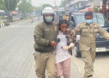 Satpol PP Bontang Amankan ODGJ, Dipulangkan ke Keluarga di Santan Tengah