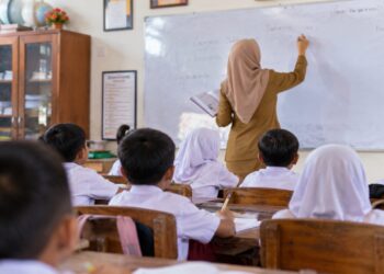 Dijanjikan Gaji Setara UMK, Guru Pengganti di Bontang Cuma Terima Rp2 Juta per Bulan