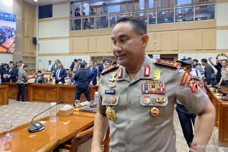 Komisaris Jenderal Polisi Suyudi Ario Seto mengikuti uji kelayakan dan kepatutan sebagai calon kapolri di Gedung DPR, Jakarta, Kamis (1/10/2026). (ANTARA/Fath Putra Mulya)