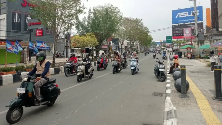 Sarana penerangan di trotoar ruas Jalan MT Haryono segera mendapatkan penanganan dari Dinas PUPRK Bontang. (ADIEL KUNDHARA/KP)